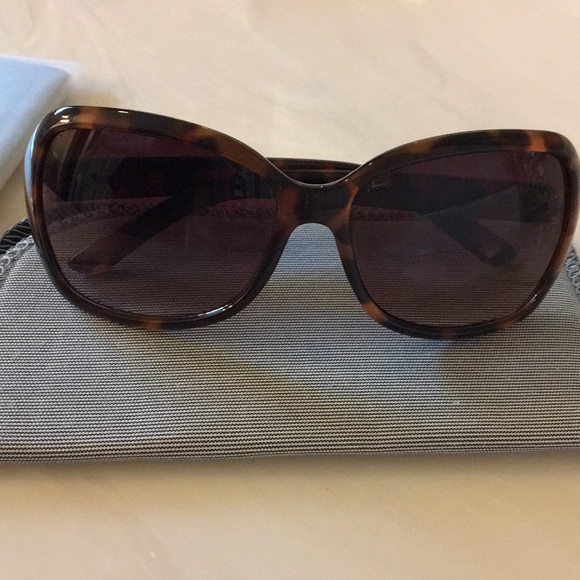 Nine West Accessories - Nine West sunglasses ladies brown marble used